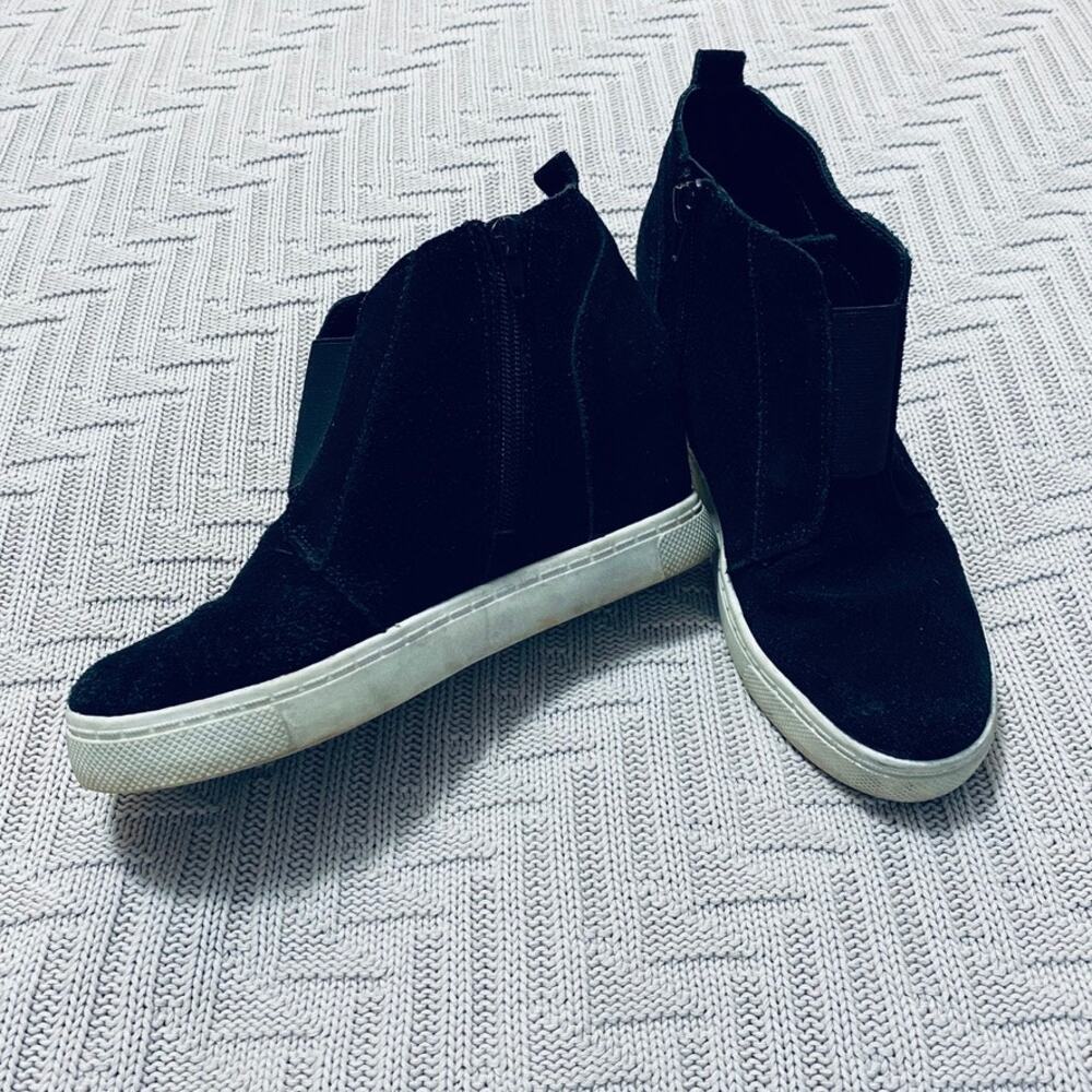Steve Madden black suede wedge sneakers